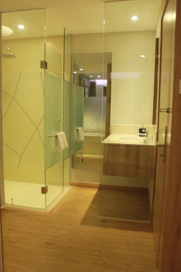 Avanti Hotel Хошимин Екстериор снимка